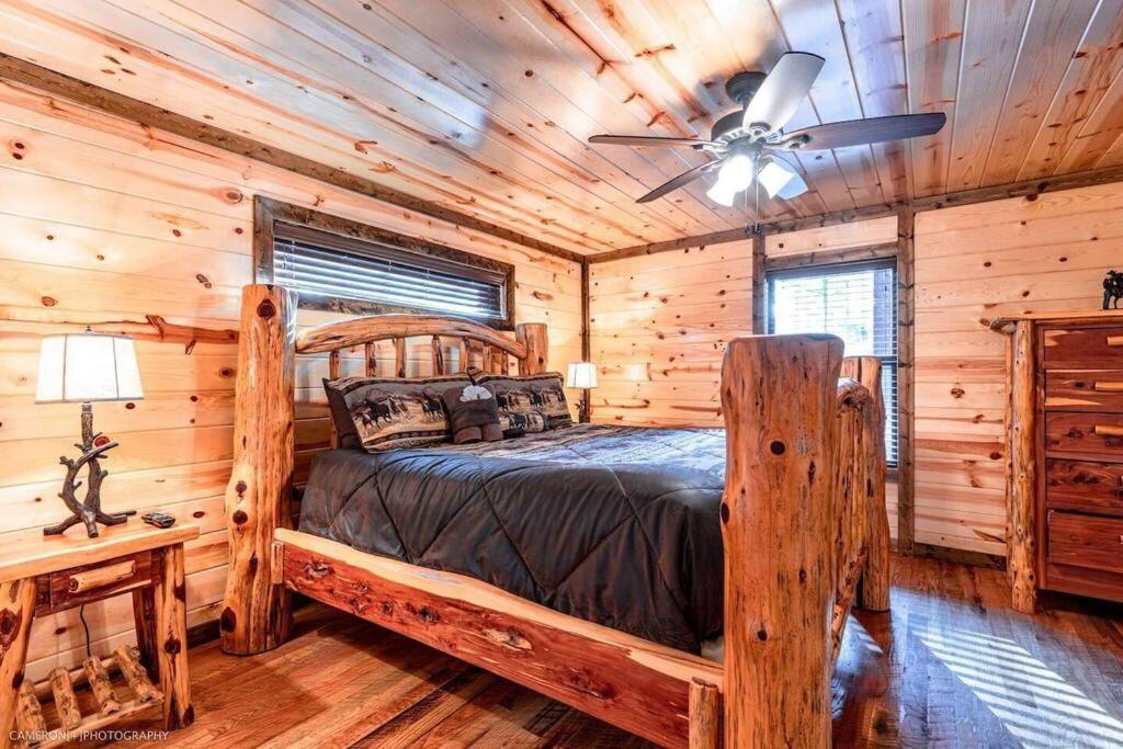 Iron Horse Lodge Sleeps 18, Games, Fire Pit, Hot Tub, Ev, More 브로큰보우 외부 사진