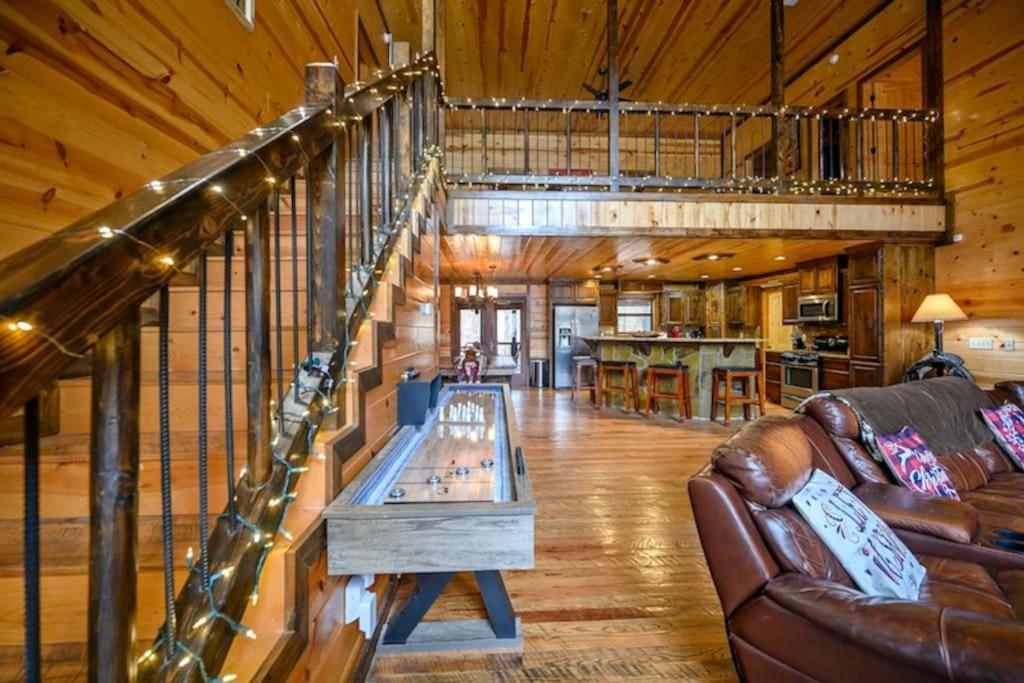 Iron Horse Lodge Sleeps 18, Games, Fire Pit, Hot Tub, Ev, More 브로큰보우 외부 사진