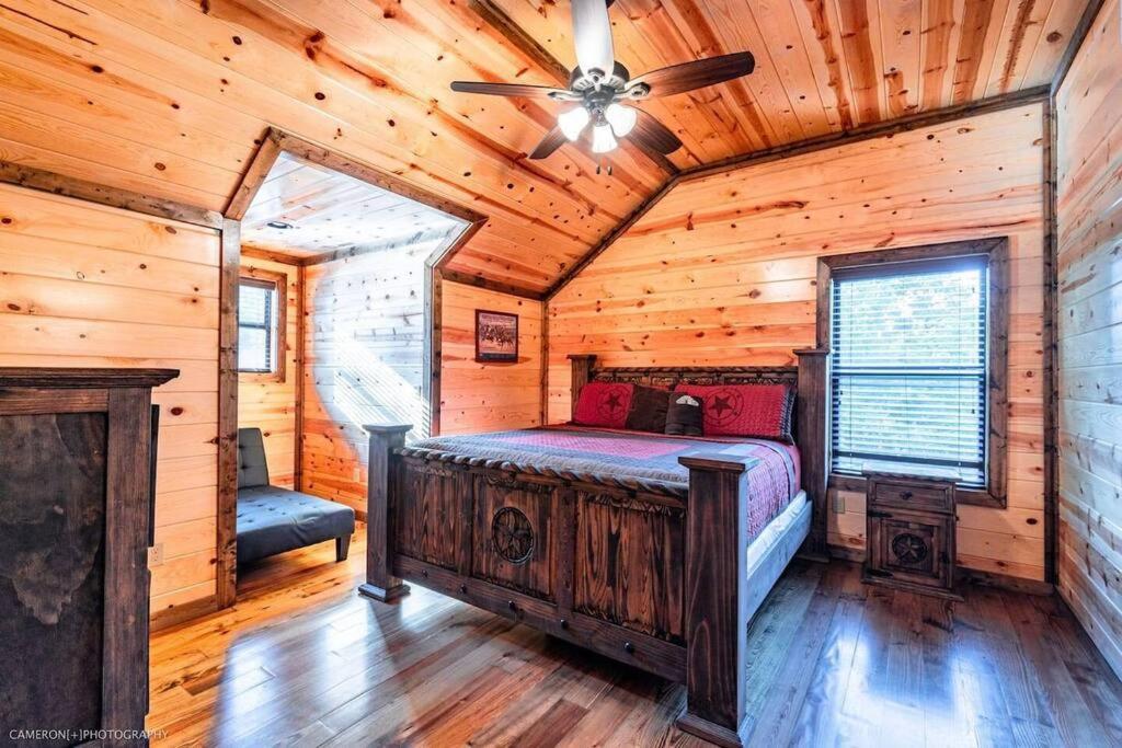 Iron Horse Lodge Sleeps 18, Games, Fire Pit, Hot Tub, Ev, More 브로큰보우 외부 사진