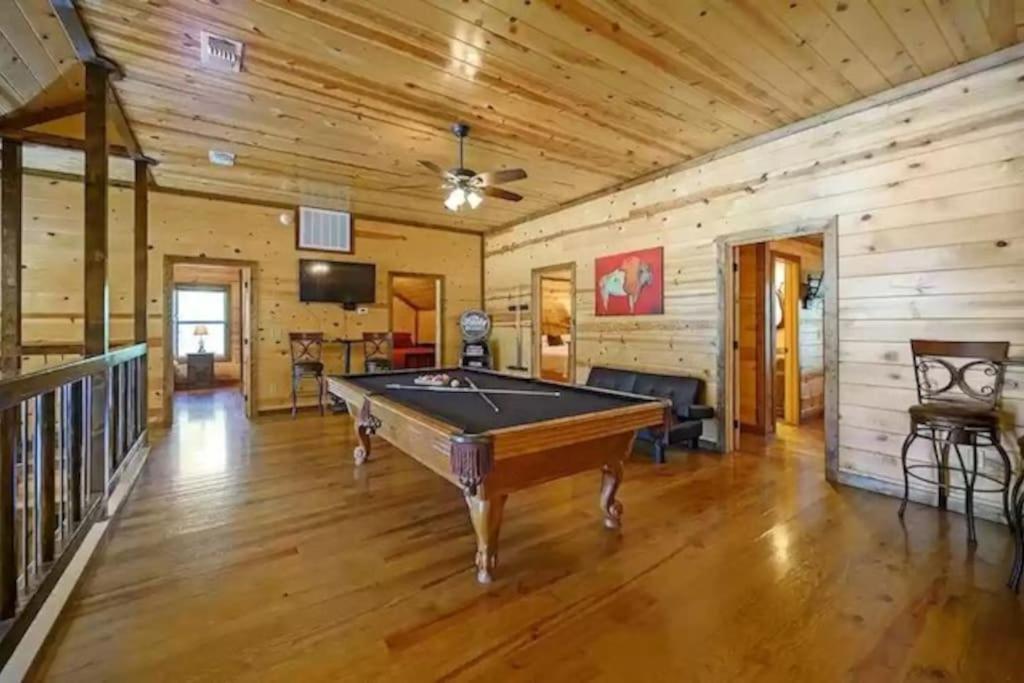 Iron Horse Lodge Sleeps 18, Games, Fire Pit, Hot Tub, Ev, More 브로큰보우 외부 사진