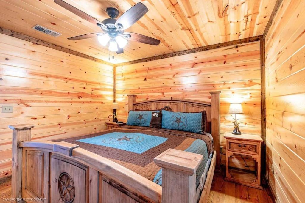 Iron Horse Lodge Sleeps 18, Games, Fire Pit, Hot Tub, Ev, More 브로큰보우 외부 사진