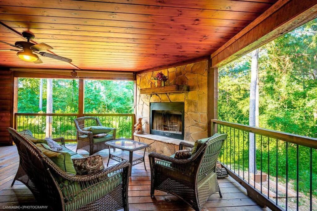 Iron Horse Lodge Sleeps 18, Games, Fire Pit, Hot Tub, Ev, More 브로큰보우 외부 사진