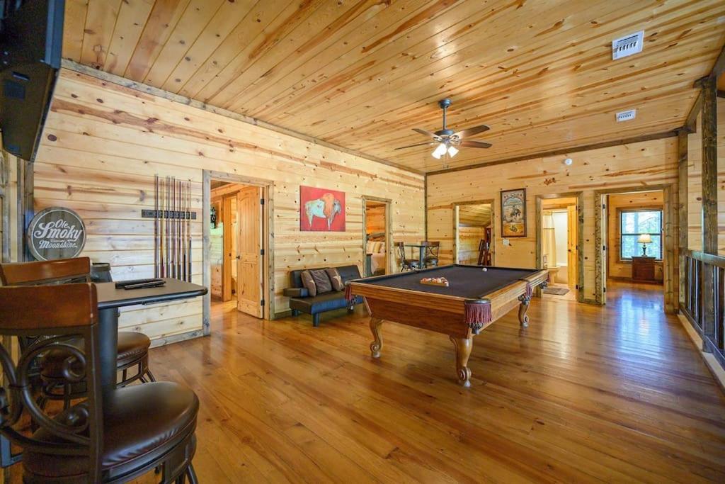 Iron Horse Lodge Sleeps 18, Games, Fire Pit, Hot Tub, Ev, More 브로큰보우 외부 사진
